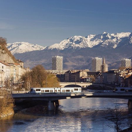 Отель Ibis Grenoble Gare Экстерьер фото