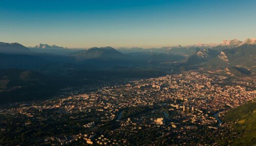 Отель Ibis Grenoble Gare Экстерьер фото