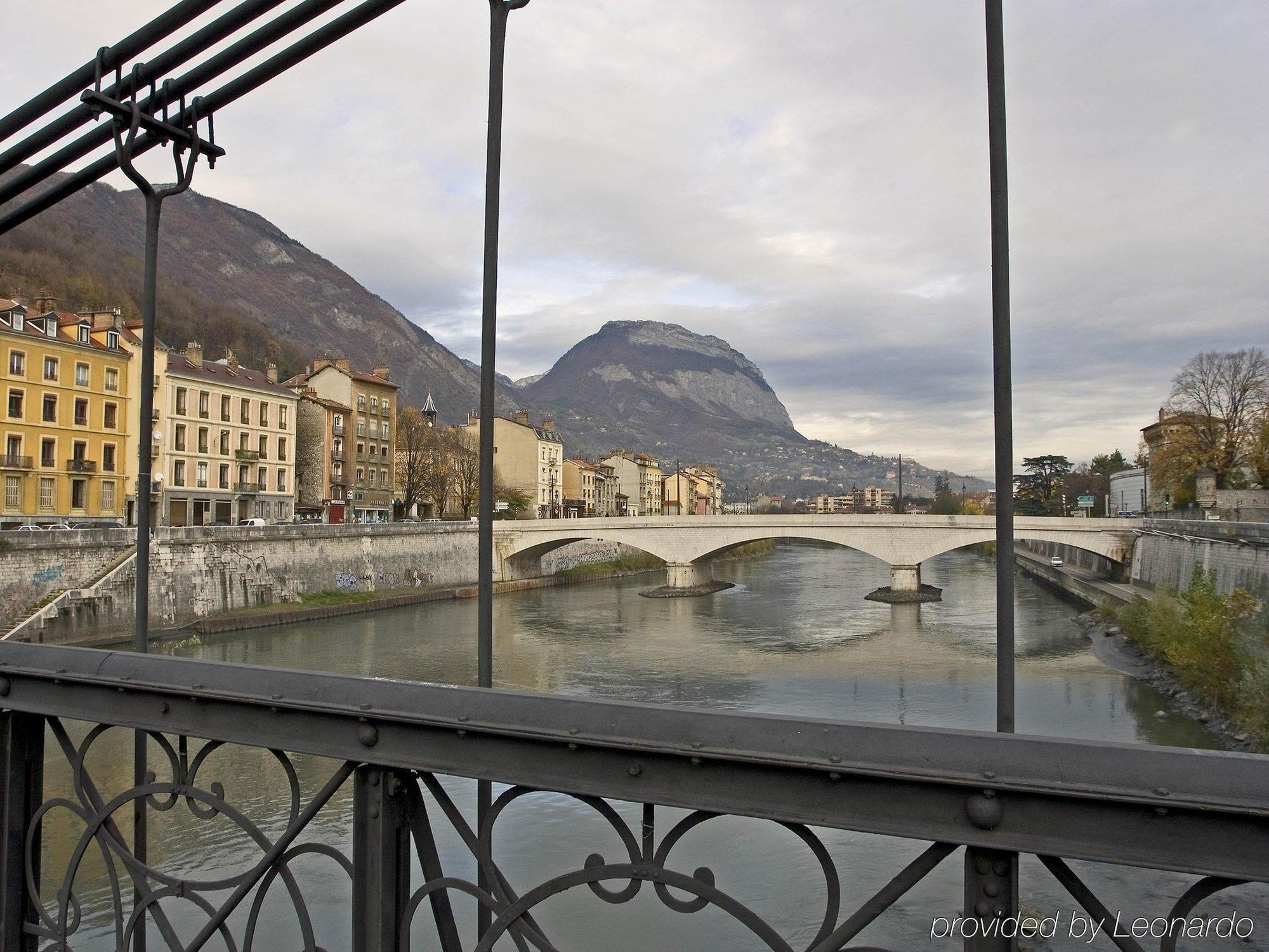 Отель Ibis Grenoble Gare Экстерьер фото